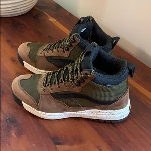 Vans ULTRARANGE Gore-tex Boots